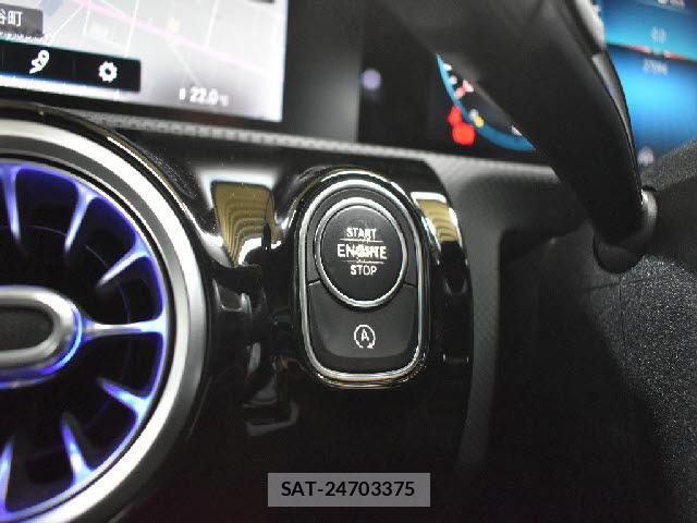 Mercedes Benz A-CLASS 2018-12 8285226-3