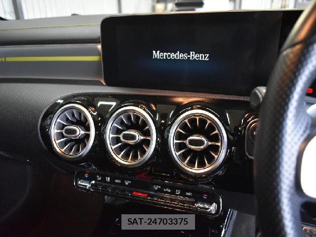 Mercedes Benz A-CLASS 2018-12 8285226-8