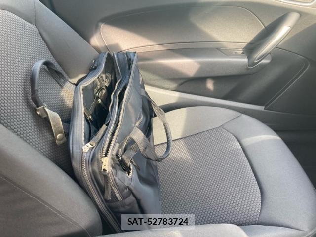 Audi A1 2013-03 8285284-10