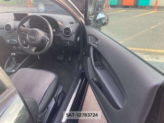 Audi A1 2013-03 8285284-9