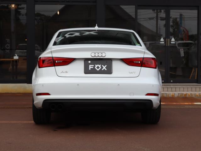 Audi A3 SEDAN 2014-07 8276727-11