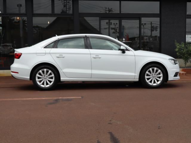 Audi A3 SEDAN 2014-07 8276727-12