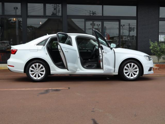 Audi A3 SEDAN 2014-07 8276727-14