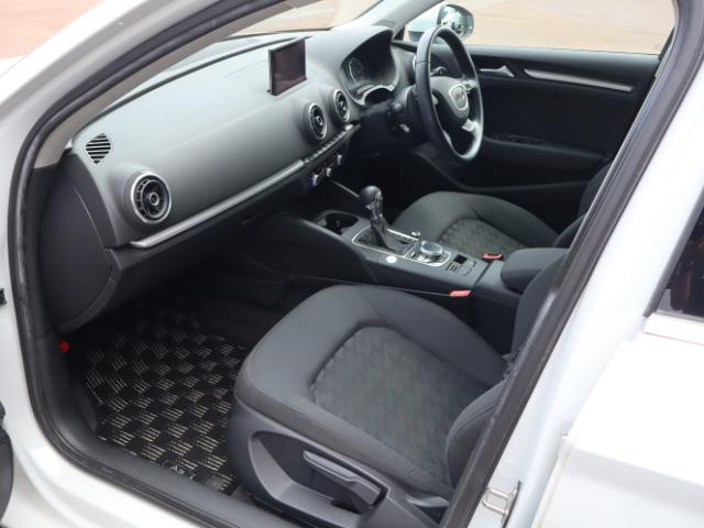 Audi A3 SEDAN 2014-07 8276727-18