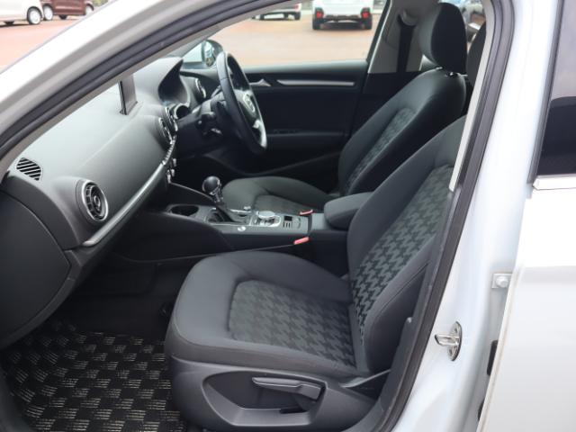 Audi A3 SEDAN 2014-07 8276727-19