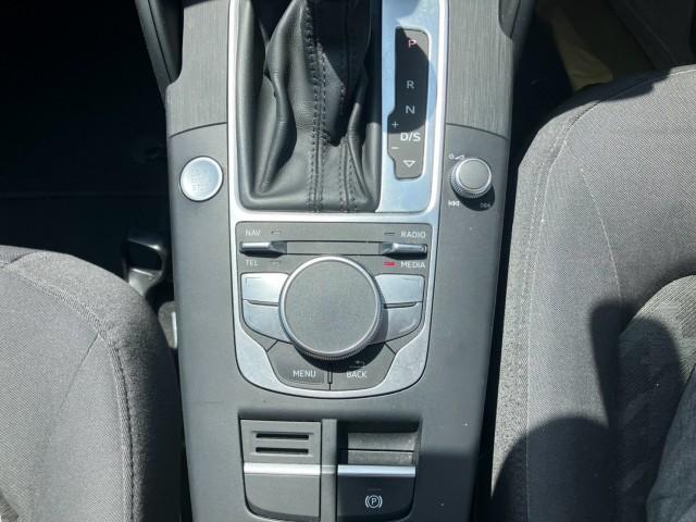 Audi A3 SEDAN 2015-09 8279004-10