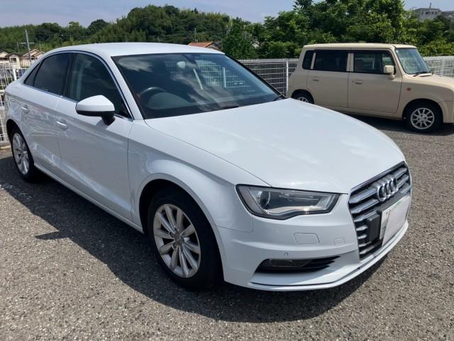 Audi A3 SEDAN 2015-09 8279004-12
