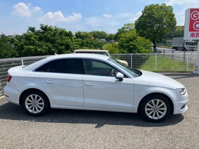 Audi A3 SEDAN 2015-09 8279004-13