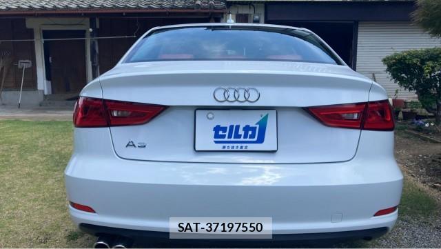 Audi A3 SEDAN 2015-03 8281294-1