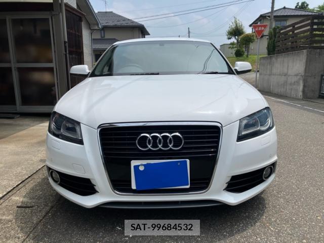 Audi E-TRON 2011-07 8284797-13