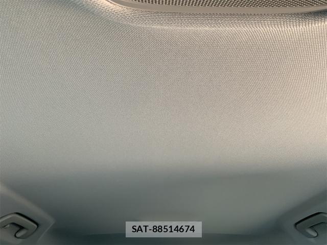 Audi A4 2021-07 8277831-10