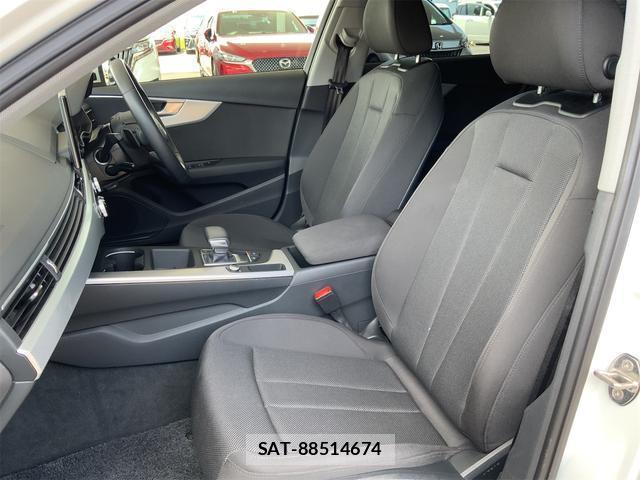 Audi A4 2021-07 8277831-11