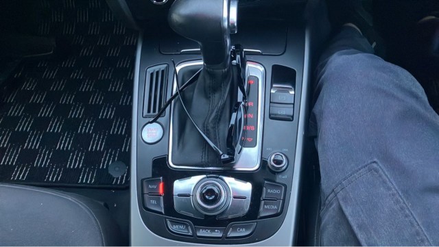 Audi A4 2012-08 8281612-14
