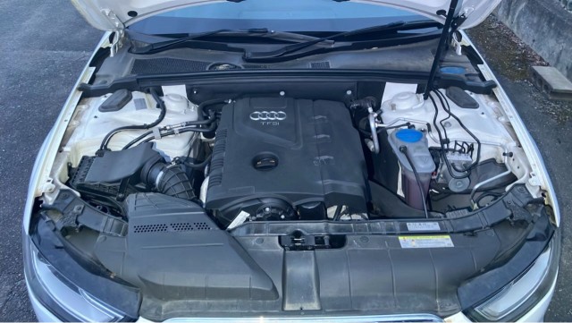 Audi A4 2012-08 8281612-7