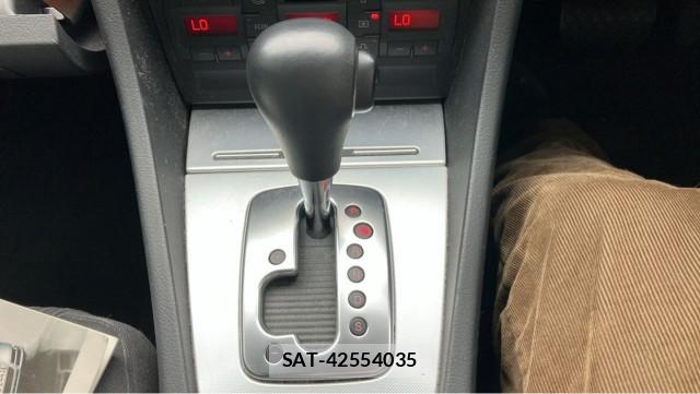 Audi A4 2007-06 8282328-14