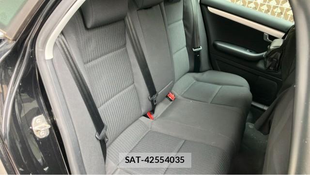 Audi A4 2007-06 8282328-6