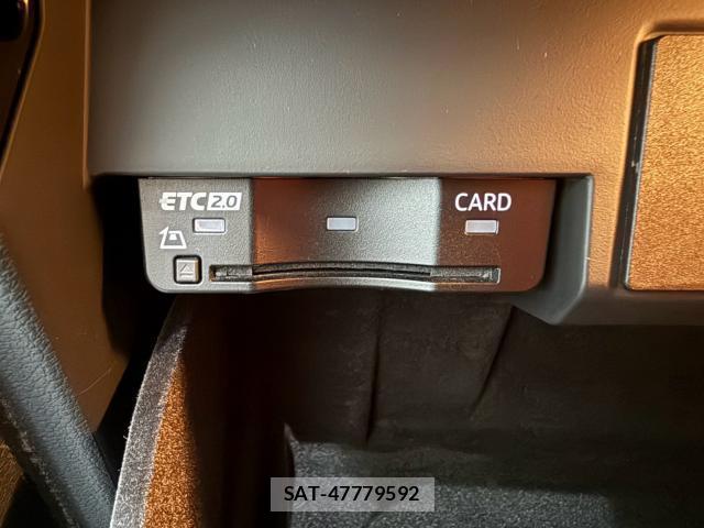 Audi A4 2023-04 8282756-10