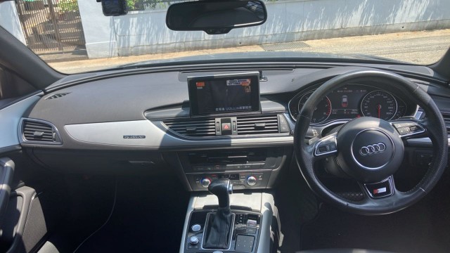 Audi A6 2013-11 8282071-2