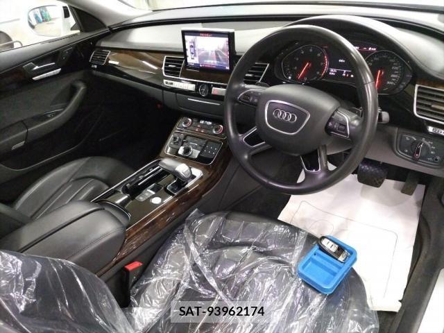Audi A8 2017-07 8278916-2