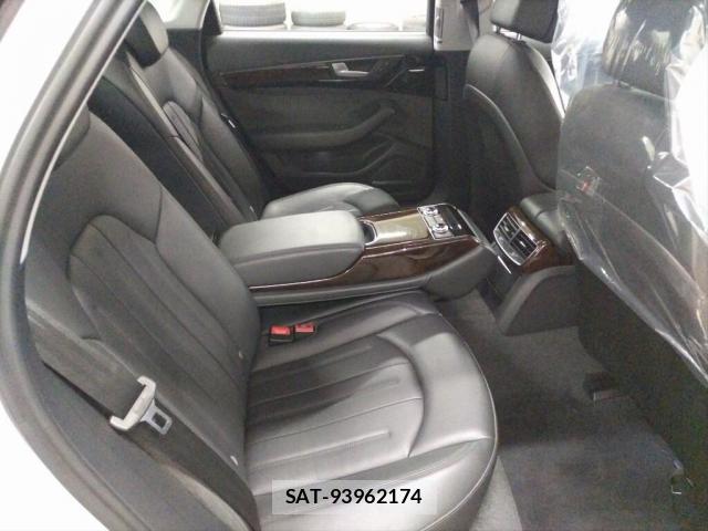 Audi A8 2017-07 8278916-3