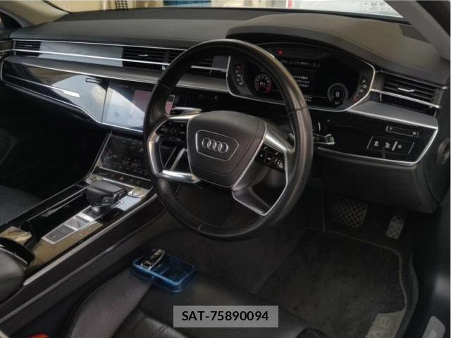 Audi A8 2019-10 8284777-2