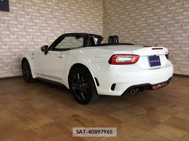 Abarth 124 Spider 2017-08 8279245-7