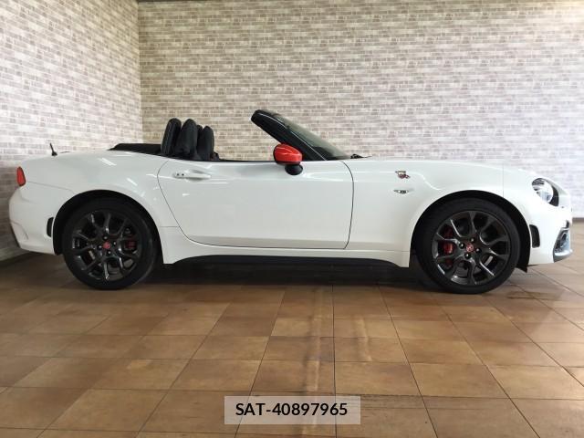 Abarth 124 Spider 2017-08 8279245-8