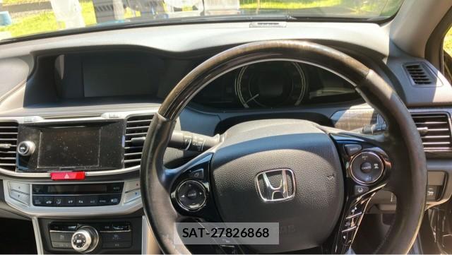 Honda ACCORD HYBRID 2015-09 8281151-16