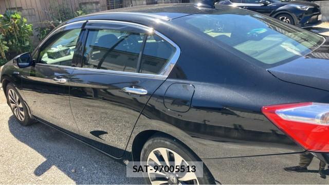 Honda ACCORD HYBRID 2014-04 8282155-10