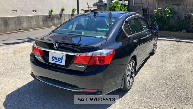 Honda ACCORD HYBRID 2014-04 8282155-12