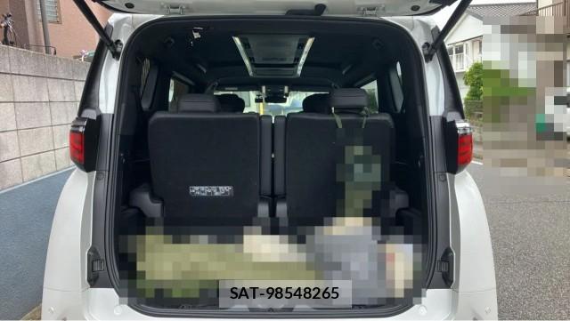Toyota ALPHARD HYBRID 2023-10 8281007-17