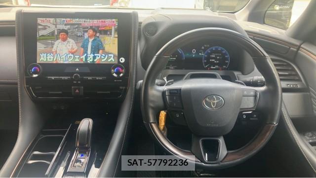 Toyota ALPHARD HYBRID 2024-02 8281085-16
