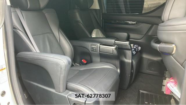 Toyota ALPHARD HYBRID 2019-12 8281550-6