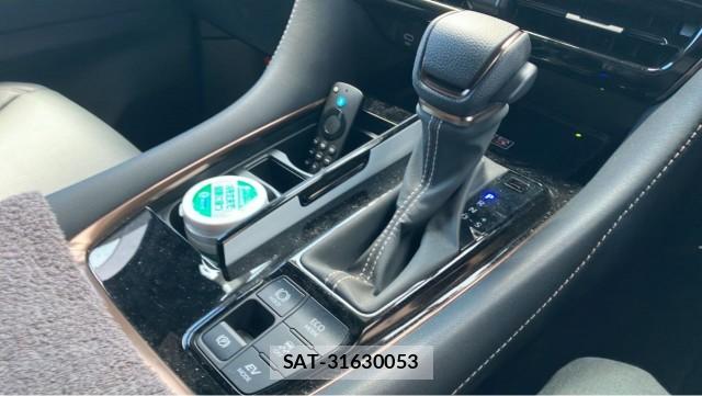 Toyota ALPHARD HYBRID 2025-03 8281713-14