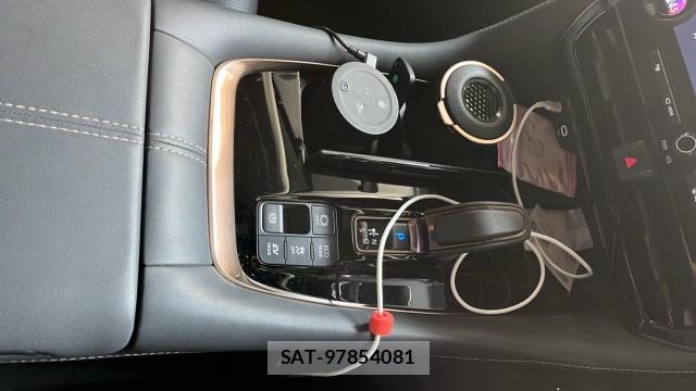 Toyota ALPHARD HYBRID 2024-10 8281901-14
