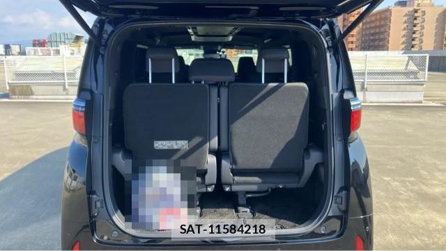 Toyota ALPHARD HYBRID 2023-08 8281911-17