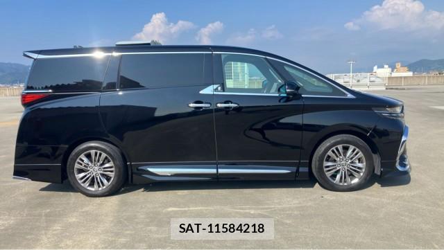 Toyota ALPHARD HYBRID 2023-08 8281911-3