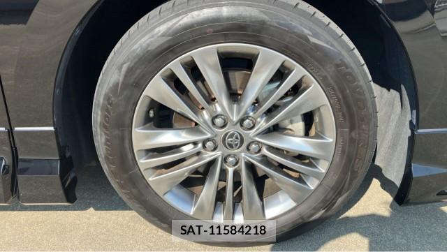 Toyota ALPHARD HYBRID 2023-08 8281911-8