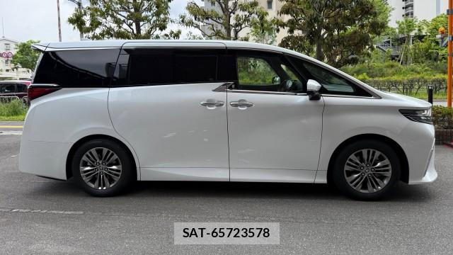 Toyota ALPHARD HYBRID 2023-07 8282002-3
