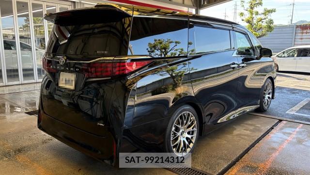 Toyota ALPHARD HYBRID 2024-08 8282034-11