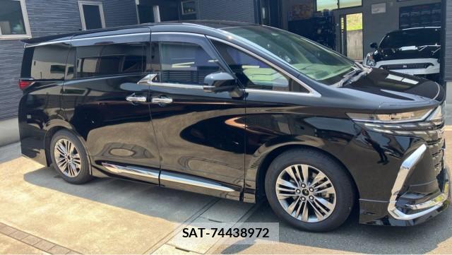Toyota ALPHARD HYBRID 2023-08 8282129-3