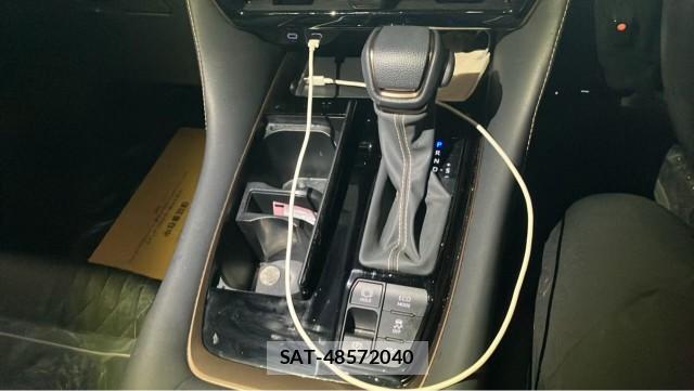Toyota ALPHARD HYBRID 2025-04 8282369-14