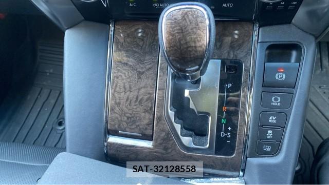 Toyota ALPHARD HYBRID 2021-10 8282469-14