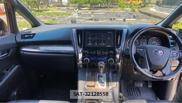 Toyota ALPHARD HYBRID 2021-10 8282469-2