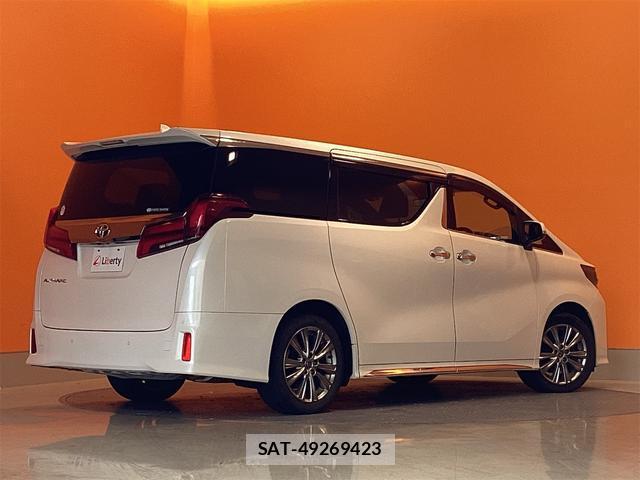 Toyota ALPHARD 2021-06 8276741-11