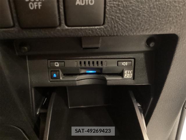Toyota ALPHARD 2021-06 8276741-6