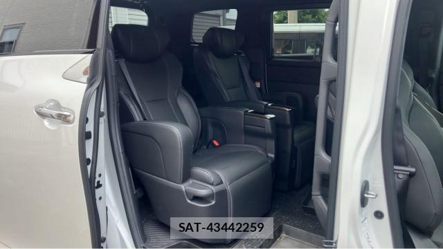 Toyota ALPHARD 2024-10 8277185-6