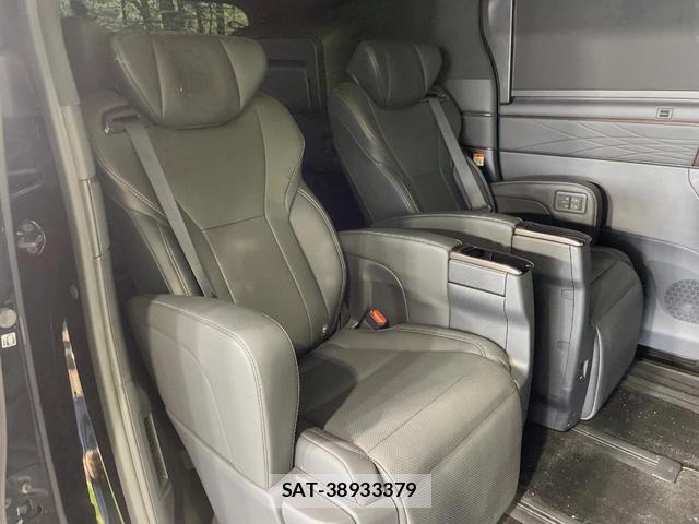 Toyota ALPHARD 2024-10 8278041-8