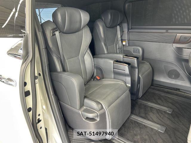 Toyota ALPHARD 2024-03 8278166-8