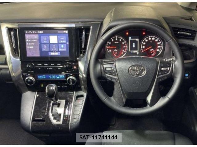 Toyota ALPHARD 2022-03 8278536-2
